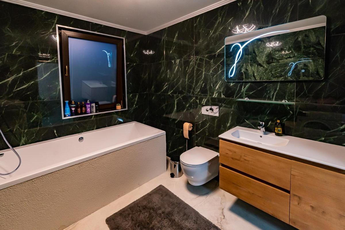 Moky Rezident 2 Apartment Arad Luaran gambar