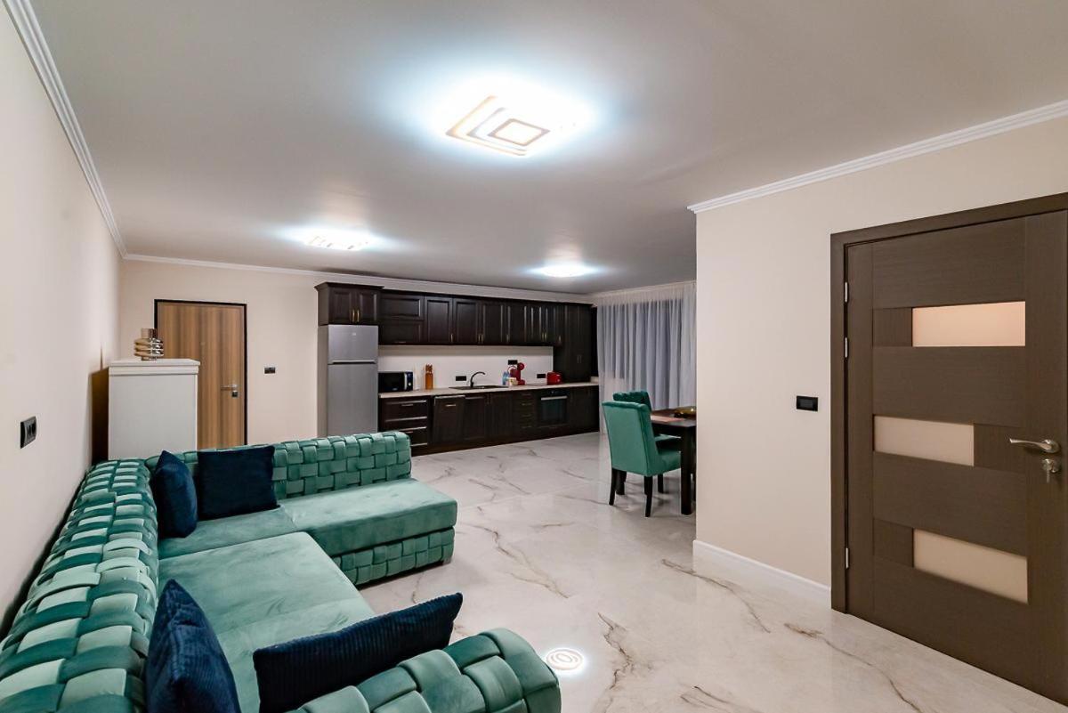 Moky Rezident 2 Apartment Arad Luaran gambar